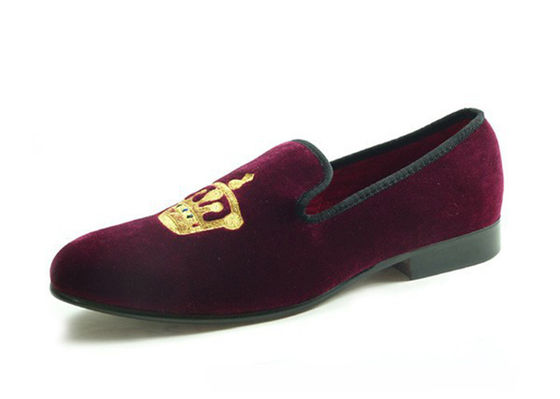 Motif Mens Summer Loafers , Slip On Crown Embroidery Mens Velvet Slippers