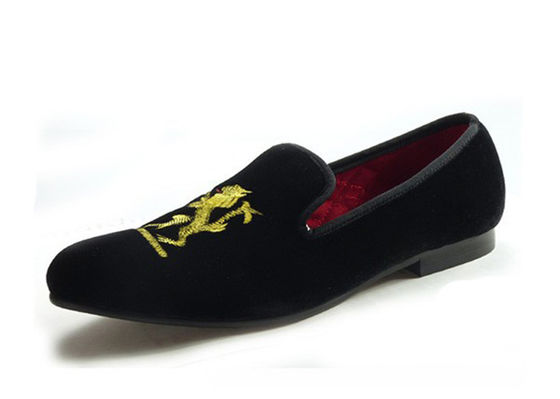 Lion Embroidered Mens Velvet Loafers Handmade Mens Black Velvet Slippers For Wedding