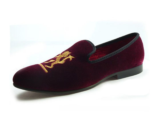 Lion Embroidered Mens Velvet Loafers Handmade Mens Black Velvet Slippers For Wedding