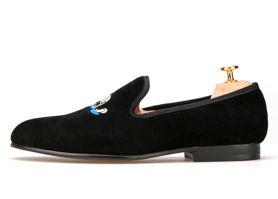 Casual Slipper Mens Velvet Loafers With Custom Skull Embroidery Decoration
