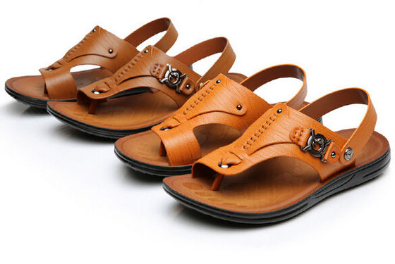 Brown Casual Mens Leather Sandals /  Mens Summer Beach Sandals With Buckle Strap