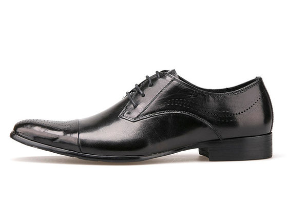 Lace - Up Mens Leather Dress Shoes Waterproof British Style Mens Black Brogue Shoes
