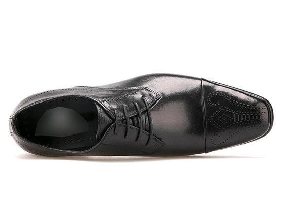 Lace - Up Mens Leather Dress Shoes Waterproof British Style Mens Black Brogue Shoes