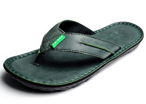 Flip Flop Mens Leather Slippers Customized Summer Mens Designer Slip On Shoes