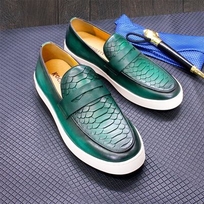 Customized Mens Slip On Sneakers Shoes Round Toe Leather Lining Shoes