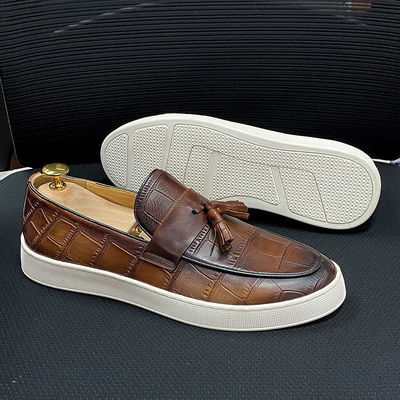 Low Heel Mens Slip On Tassel Shoes Black / Brown Men Genuine Leather Casual Shoes