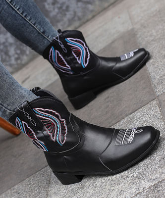 Western Cowgirl Latest Fashion Trends with Women's Leather Boots and Fashionable