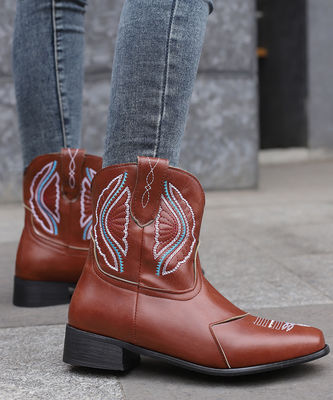 Western Cowgirl Latest Fashion Trends with Women's Leather Boots and Fashionable